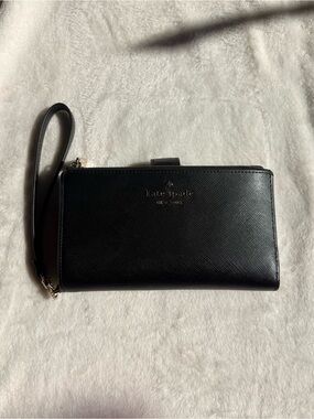 **NWOT** kate spade Black Leather Wristlet Wallet with Strap